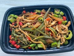 扁豆角肉丝焖面-金豆角砂锅焖面(安贞店)