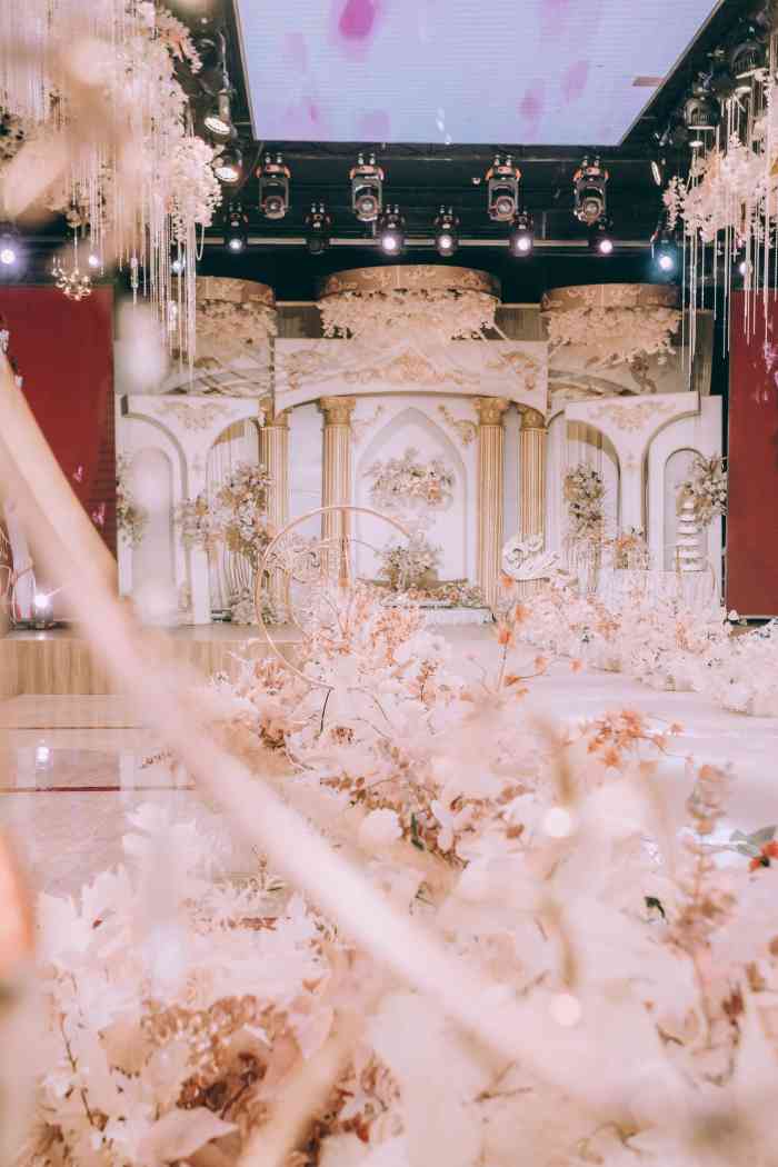 花嫁丽城·主题婚礼酒店-"22号年会定在了这个场地,提前与酒店经理.