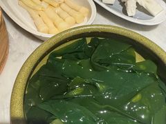 -尚尚仙·酸汤猪手·猪肚鸡火锅(华联万柳购物中心店)