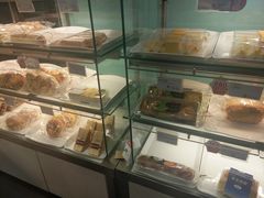 面包甜点陈列柜-爱维尔阳光蛋糕(越湖店)