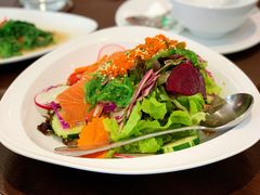 -Chom Cafe and Restaurant