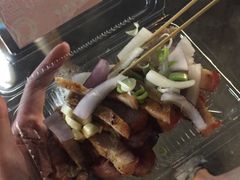 -原住民美食石板烤肉山猪肉