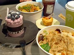 -W COLLECTIVE  DESSERT SHOP