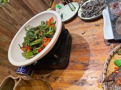 -老滇山寨•云南特色菜•地方菜•民族风情歌舞表演(金碧店)