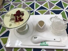 -燕庭·纯燕窝·甜品下午茶(南京西路店)