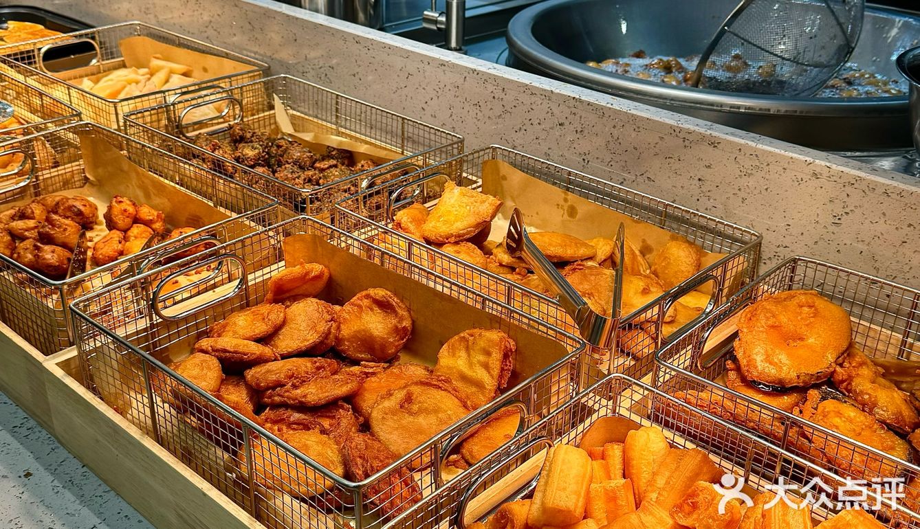 东街口新开的一家素食自助