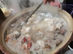 炭炉果鸡煲-威邵鸡煲(西华路总店)