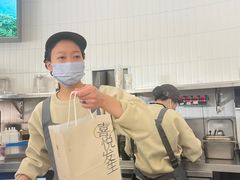 -喜茶(迪士尼小镇·平行宇宙店)