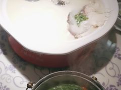 -卢大鲜鱼头捞饭(美利广场店)