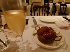 餐前面包-壳里西餐厅Coquille Seafood Bistro(蒙自路店)