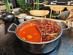 -鹿鸣山草本茶香火锅(园西路店)