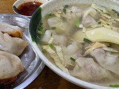 -黄阿姨锅贴大王(万航渡路店)