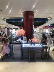 -明牌珠宝(新百店)