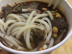 -覃肥叔桂林米粉(粮道街店)