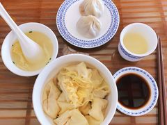 -笑来喜馄饨小笼工坊店(湖滨街店)