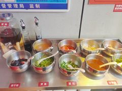 自助调料区-为什么牛潮汕牛肉火锅(中信广场店)