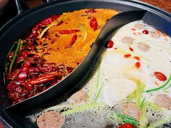 牛肉丸鸳鸯锅-萍姐火锅·公路夜市(打浦桥日月光店)