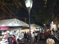 -吴山路夜市