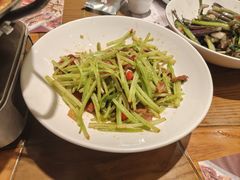 -黄泥岗·地道湖北菜(奥特莱斯店)