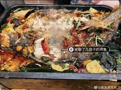 -老东镇啤酒屋海鲜加工·蒸汽海鲜·海鲜烧烤(台东店)