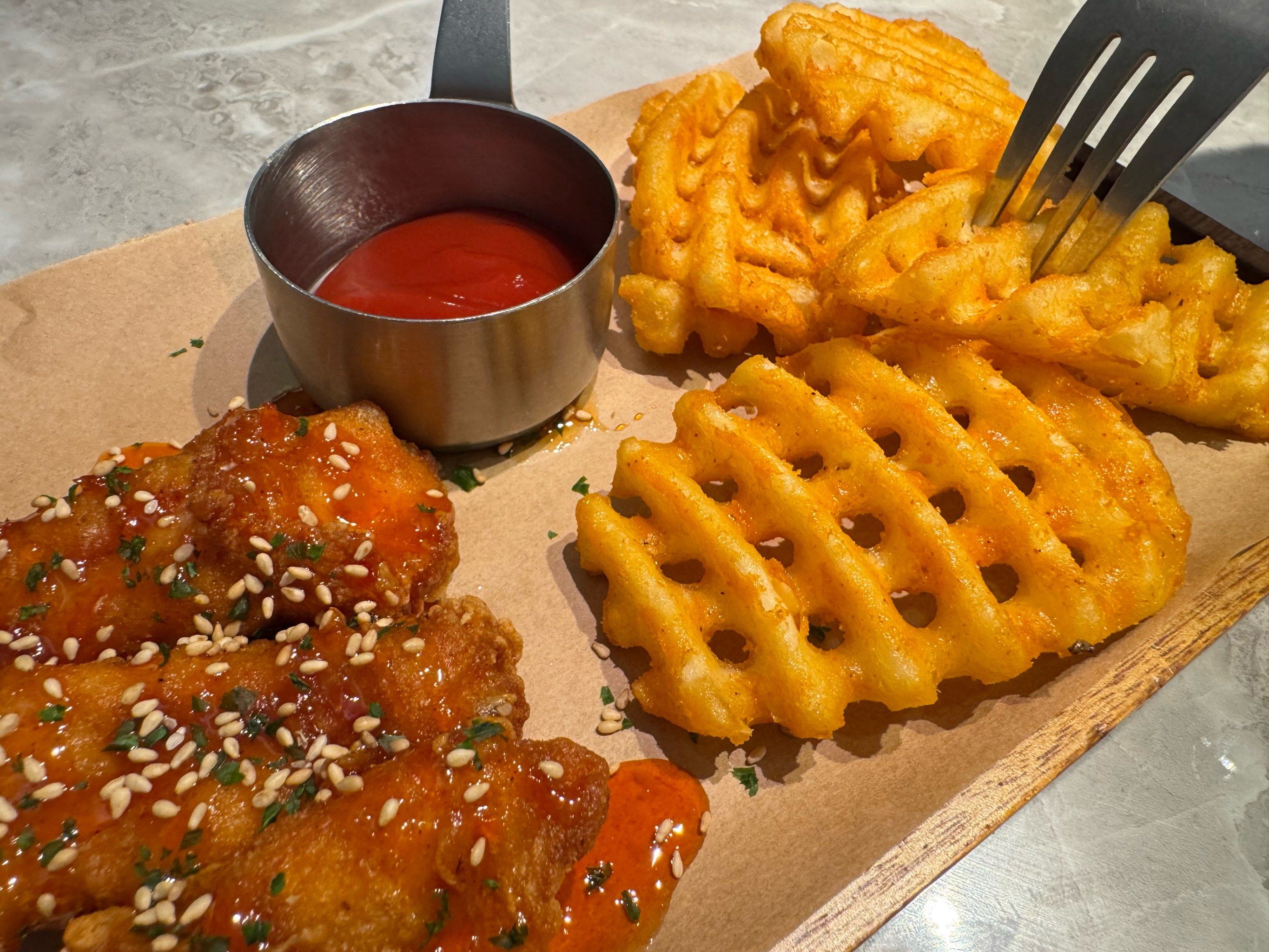 必胜客免费披萨小吃!