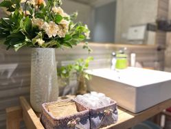 -香秀空间科技抗衰·美容中心