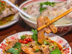 -老方桌烂蹄花川菜馆(九龙坡店)