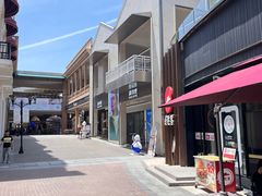 -王府井奥莱临潼小镇(临潼店)