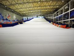 -乔波室内滑雪场