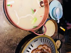 -三人行骨头王火锅(长寿店)