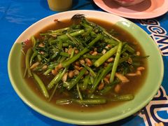 -Thiw Soen Seafood Restaurant