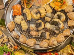 -围炉肉舍•炭烤活鳗•丹东海鲜烤肉(步行街店)