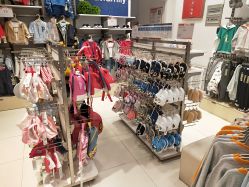 -乐友孕婴童(天津八纬路店)