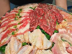 烧肉呼啦圈-烧肉达人•炭火烧肉(新天地店)
