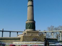 -人民防洪胜利纪念塔