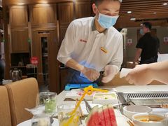 -海底捞火锅鲜切牛肉主题店(长寿路店)