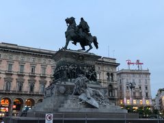 -文艺复兴百货(米兰大教堂广场店)