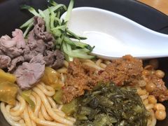 -三千粉牛肉米粉(来客茂店)