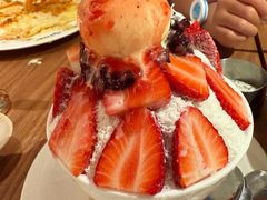 草莓血糯米雪冰-芭莉与彩虹西餐厅(成都合生汇店)