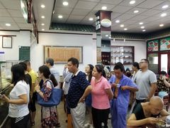 等位区-护国寺小吃(地安门店)