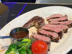 -DEEP·深美式餐吧(五棵松华熙LIVE店)