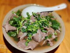 -大众跷脚牛肉馆·非遗传承单位(峨眉山店)