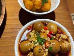 -炉小二铜锅牛蛙•川湘菜(三里屯店)