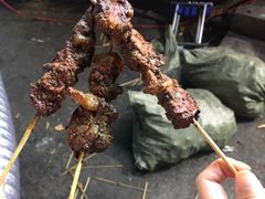 -劳动公园新疆人烤腰子