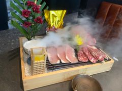 -铭牛烧肉·和牛海鲜自助(高新月牙湖店)