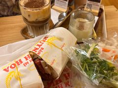 -Bánh Mì Huynh Hoa