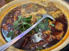 臭豆腐肥肠鸡煲-谢记上海大排档(长寿路店)