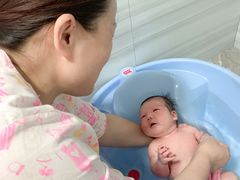-爱的果实月嫂育婴师(世纪东方店)