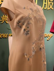 -禾米旗袍妈妈装礼服定制(嘉业国贸店)