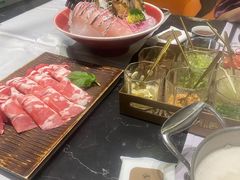 -红鼎豆捞·非遗鲍皇汤火锅(宝丰路店)